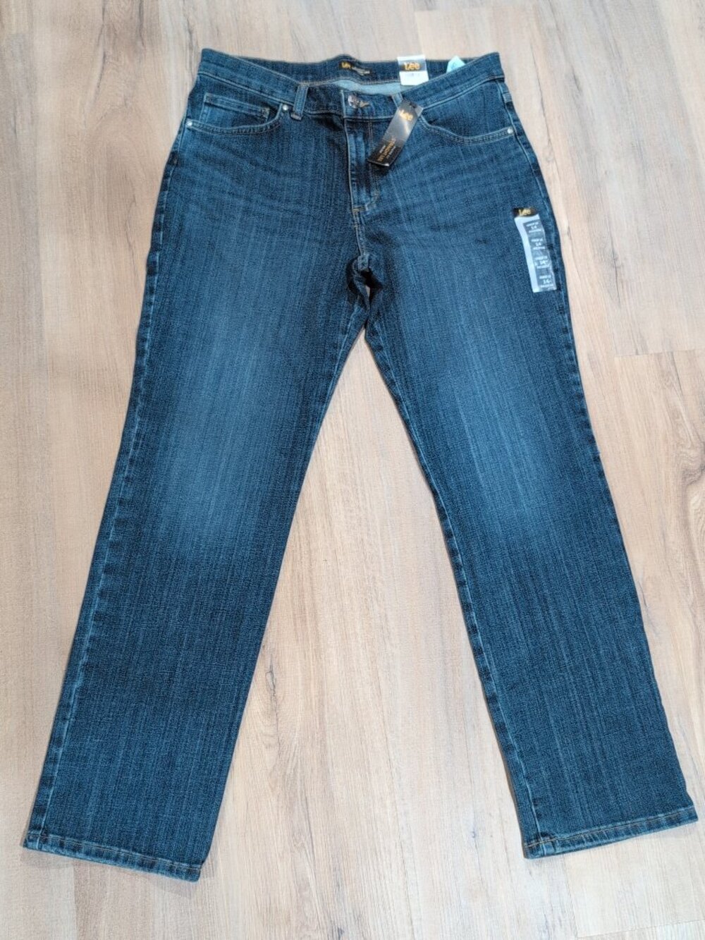 Lee Women's Relaxed Fit Straight Leg Jean Casual Denim Bottoms Pants NEW W Tags